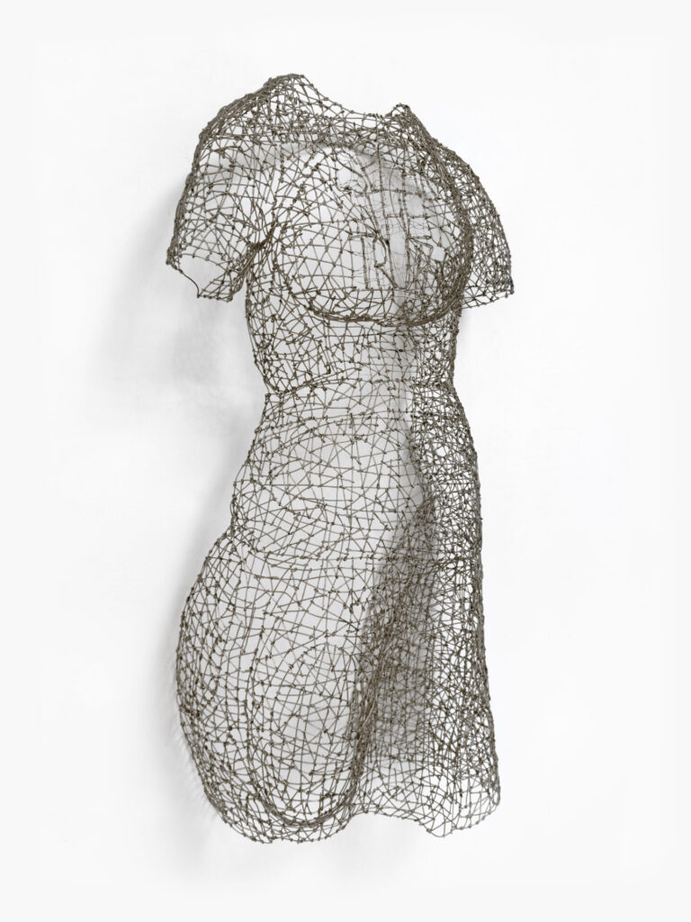 Kristine MAYS, Speak the Truth, 2023, painted steel wire